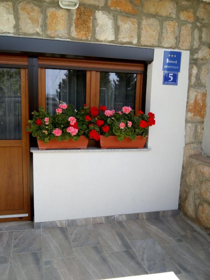 Apartment Plitvice Starigrad Paklenica Esterno foto