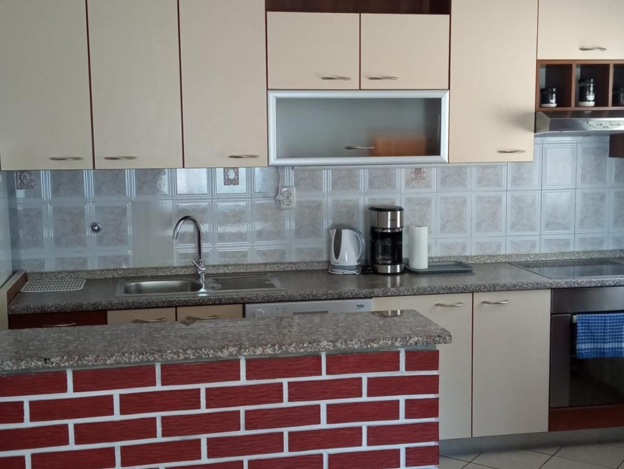Apartment Plitvice Starigrad Paklenica Esterno foto