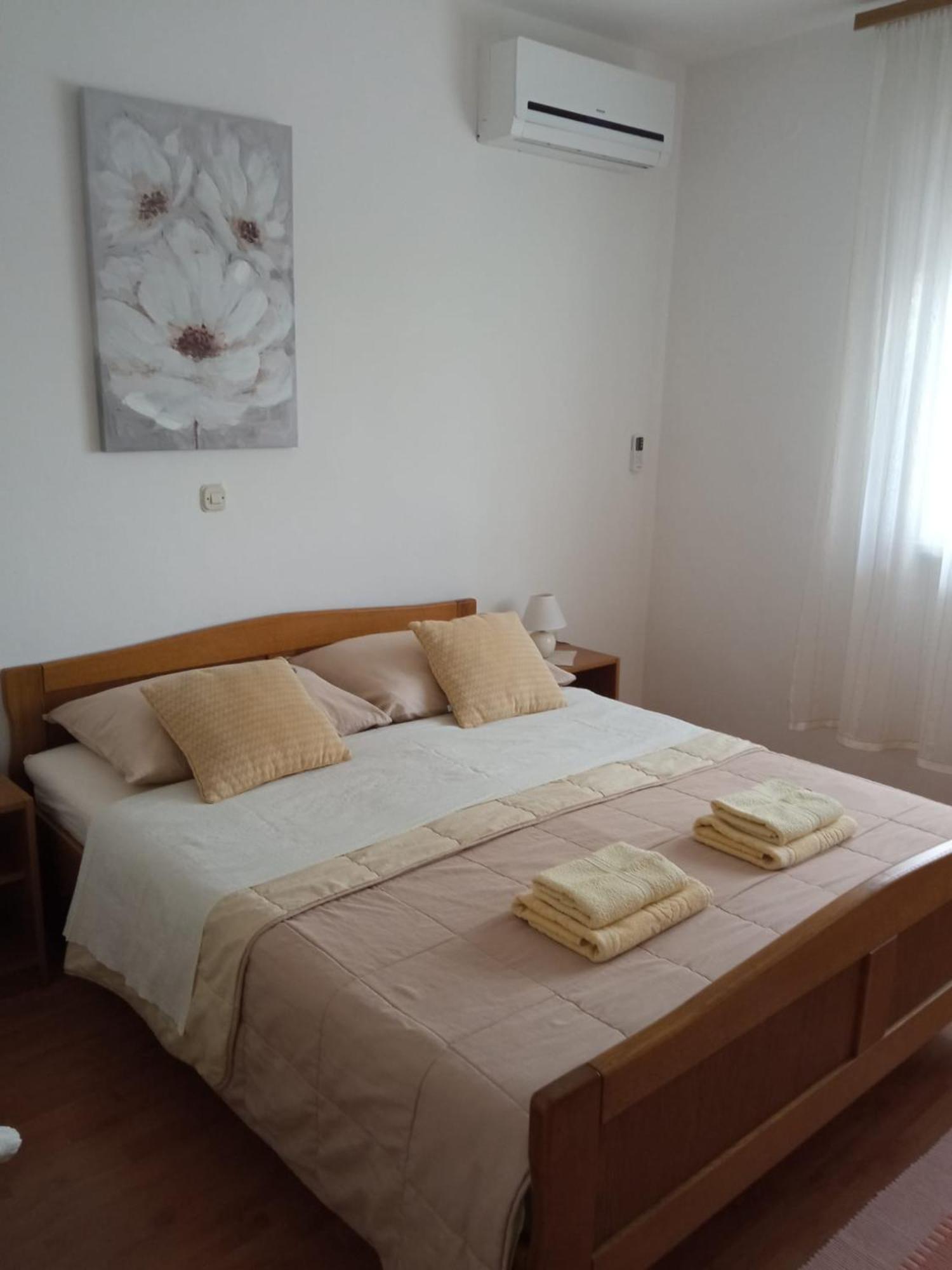 Apartment Plitvice Starigrad Paklenica Esterno foto